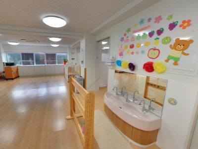 にじいろ保育園